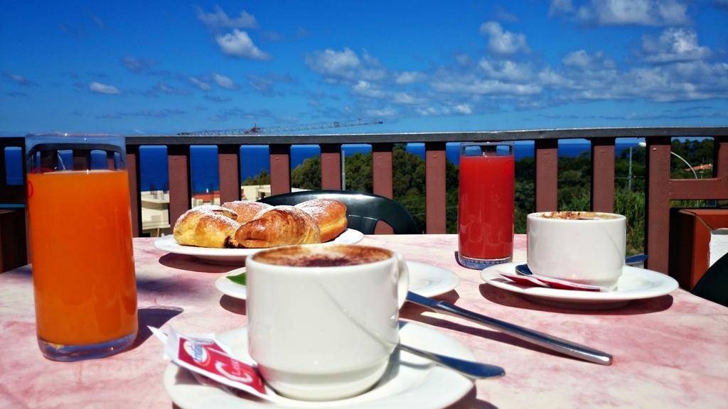San Carlo - Terrazzo Sul Mare Con Ristorante E Pizzeria Bed & Breakfast Дзамброне Екстериор снимка