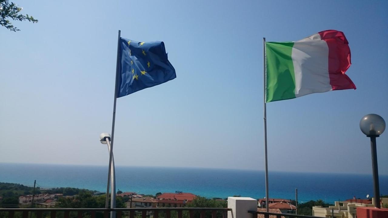 San Carlo - Terrazzo Sul Mare Con Ristorante E Pizzeria Bed & Breakfast Дзамброне Екстериор снимка
